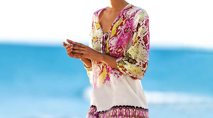 Шифоновые туники. W17rimv1lw. Туника на море. Туника фон. Туника пляжная с бахромой фламинго.