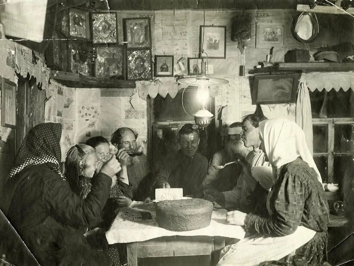 Древнерусский хлеб. Чем была заменена хлебная подать для крестьян. Чем была заменена хлебная подать для крестьян. Хлеб в древней руси. Стожаров натюрморты.