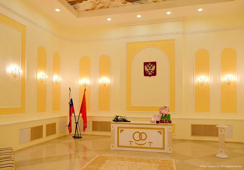 Королевское управление загс просп королева 14 фото Жители Королева 11 августа смогут задать вопросы сотрудникам ЗАГСа и Пенсионного