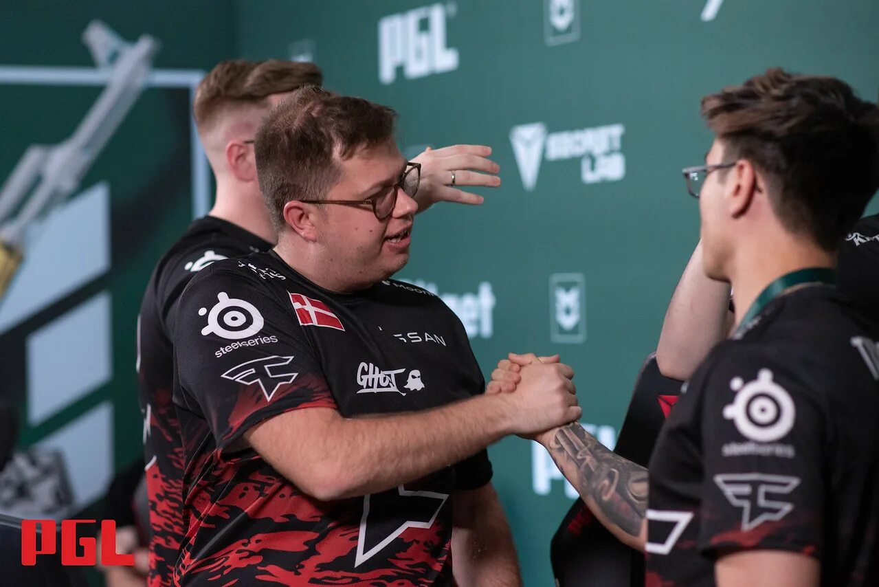Ence ninjas in pyjamas