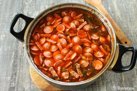 Солянка сборная с колбасой с картошкой