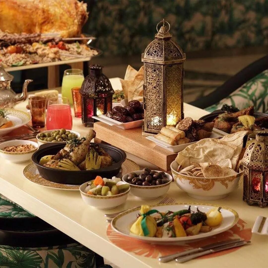Рамадан в Египте. Ифтар. Стол для ифтара. Красивый стол на ифтар.