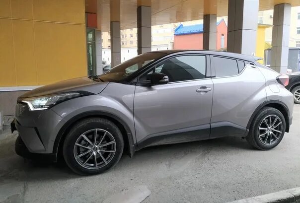 Диски c hr. Toyota chr диски r18. toyota chr диски r20. toyota c-hr enkei sc46 18. тойота c-hr подойдут ли шины 225 на 60 на 18.