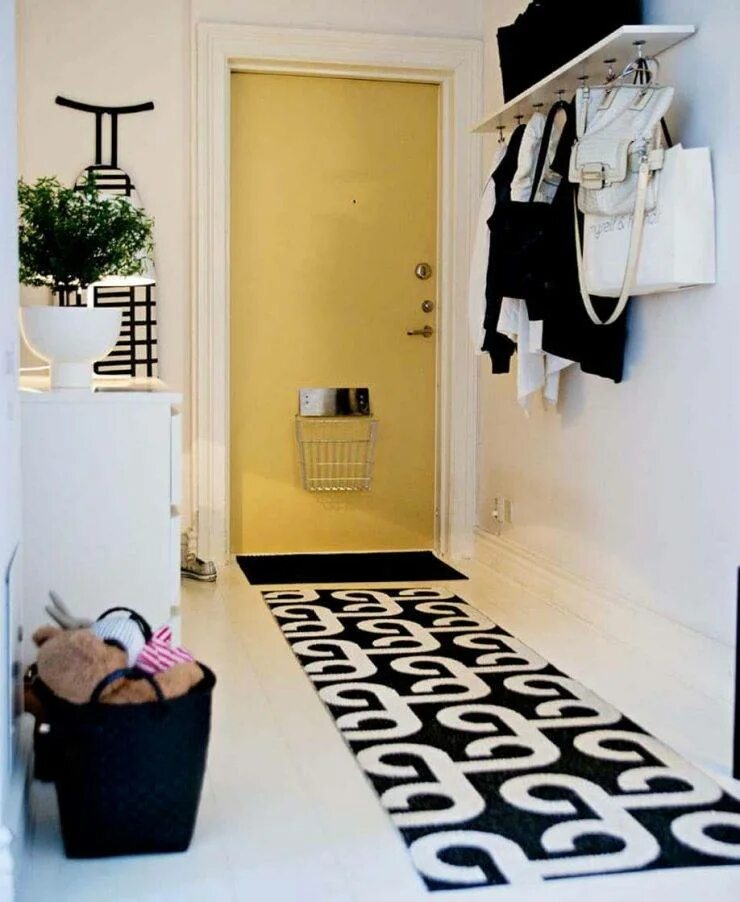 Ковер в коридор. Ковер в коридор. Ковер в прихожей в интерьере. Сканди бохо ковер. Придверный коврик в прихожую.