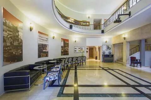 Cinema hotel