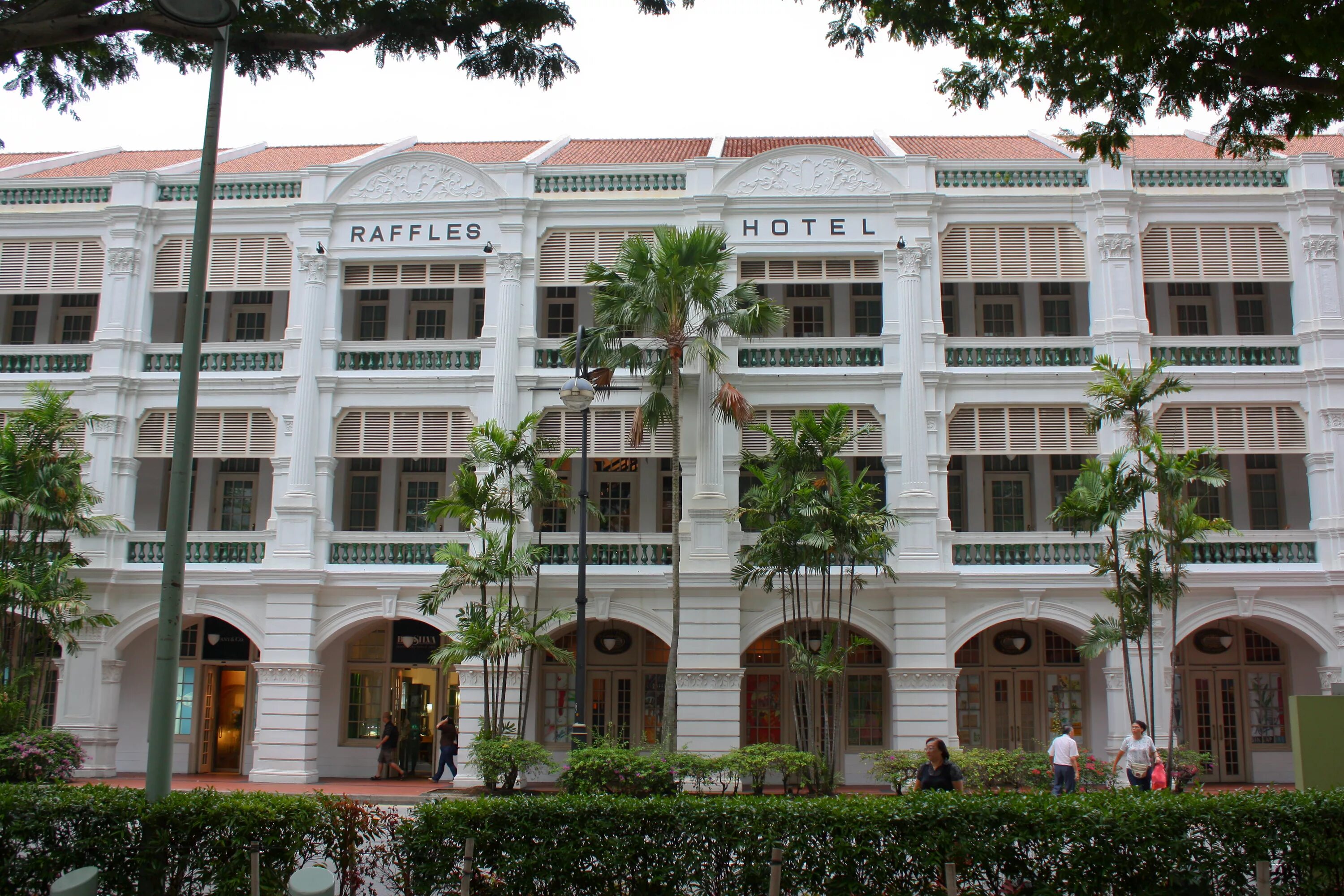 Raffles singapore. Отель раффлз 1887 сингапур. Раффлс отель. Раффлз сингапур отель фото. Раффлз сингапур отель фото.