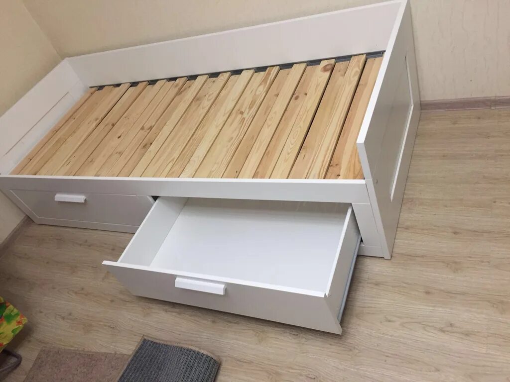 Выдвижная кровать икеа. Кровать икеа раздвижная с ящиками. Кровать ikea раздвижная. Хофф раздвижные кровати. Кровать икеа с выдвижными ящиками.