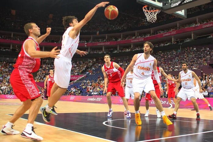 баскетбол игры команда. баскетбол россия. Basketball game игра. две баскетбольные команды. вид спорта баскетбол.