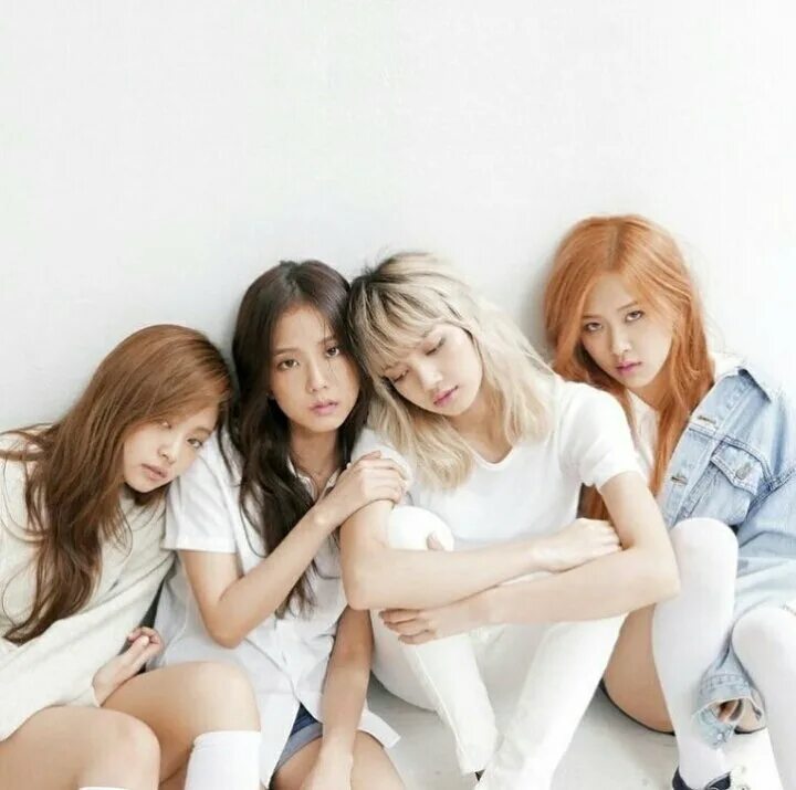 Групп белые серые и. Блэк пинк. группа blackpink 2016. блэк пинк корейская группа. группа блэк пинк участницы.