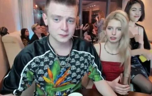 Блоггер ударил