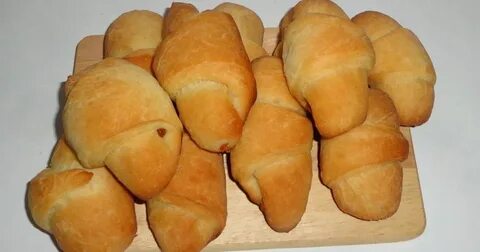 Рогалики с сгущенкой из дрожжевого теста