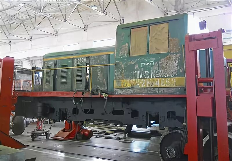 Гараж для тепловоза. Водонапорная башня рубцовск. Депо рубцовск. Кушва вагонное ремонтное депо. Ремонтное вагонное депо рубцовск.