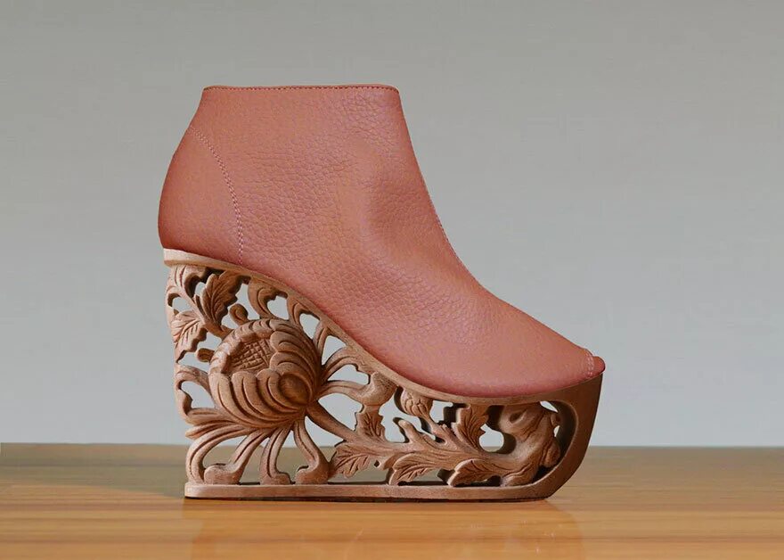 Подошвы деревьев. Резная деревянная подошва от Ланви Нгуен. Дизайнерская обувь. Необычные туфли. Необычная обувь.