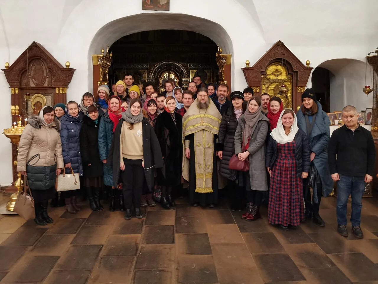 Ткачев в храме троицы в хохлах. Храм Святой Троицы в хохлах.