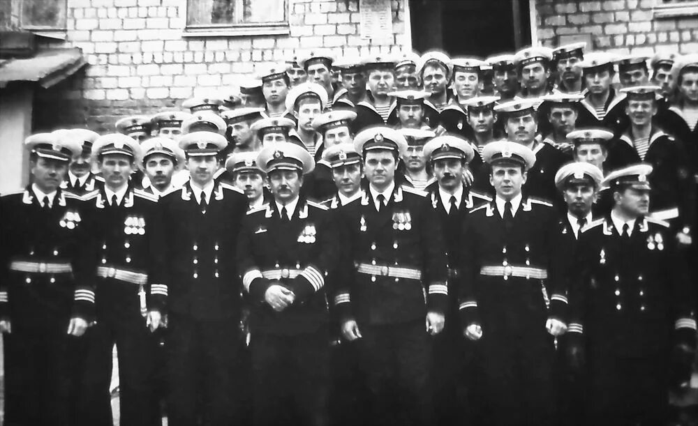 Ас экипаж. Экипаж неман 1964. рпксн- к- 451- 1 й экипаж. пл к451 второй экипаж. рпксн к-182 60 лет великого октября.