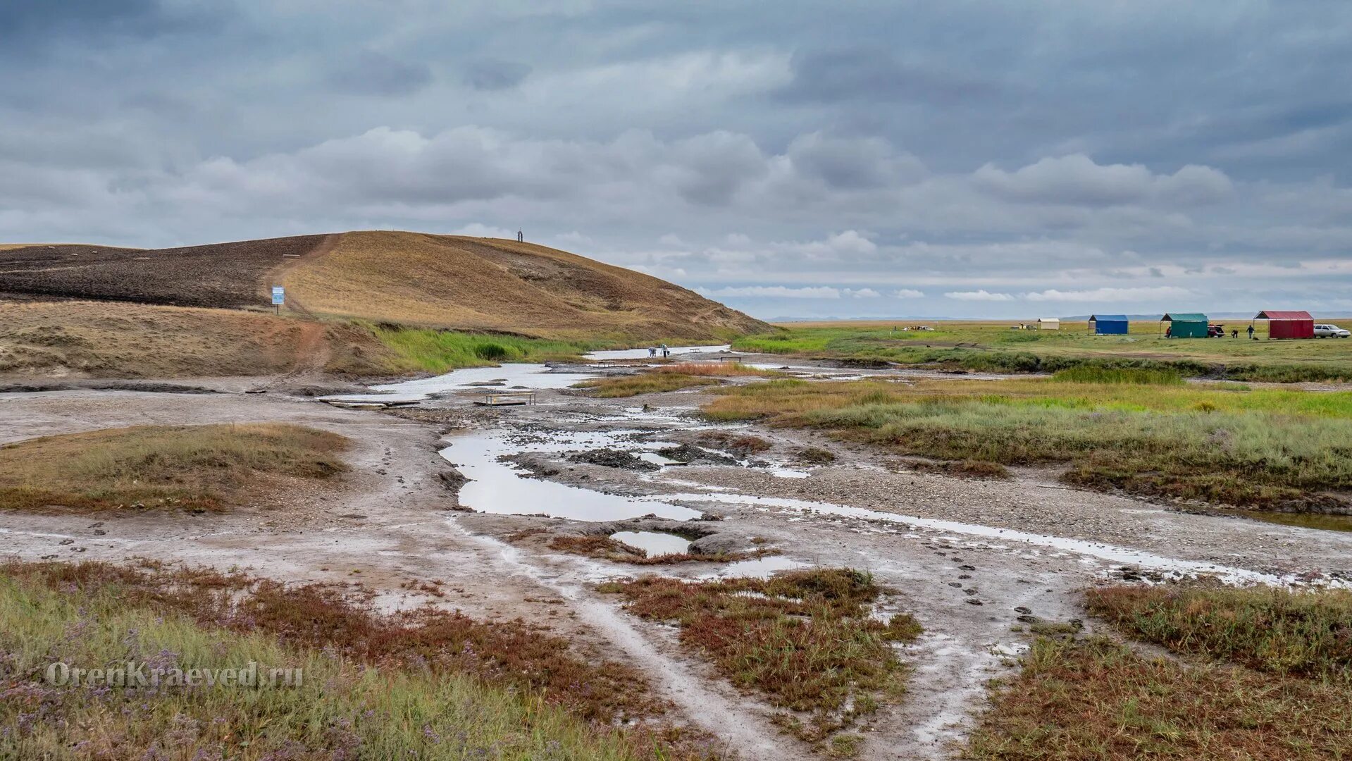 соленые урочище. тузлуккольские грязи беляевского района оренбургской области. тузлукколь беляевский район. беляевские соленые озера оренбургская область. соленое урочище в беляевском районе.