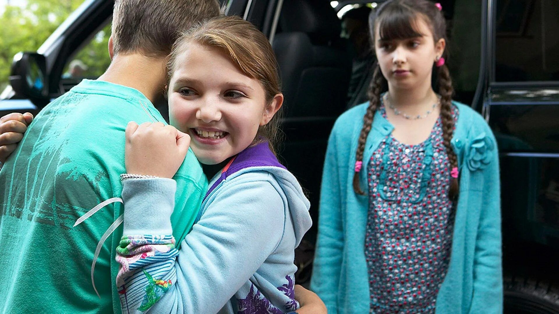 Дэйзи лоу. Дэйзи хэд фото. Дэйзи дойдж-хилл фильмы. Мия маккенна-брюс грудь. Мертвые до востребования сериал.