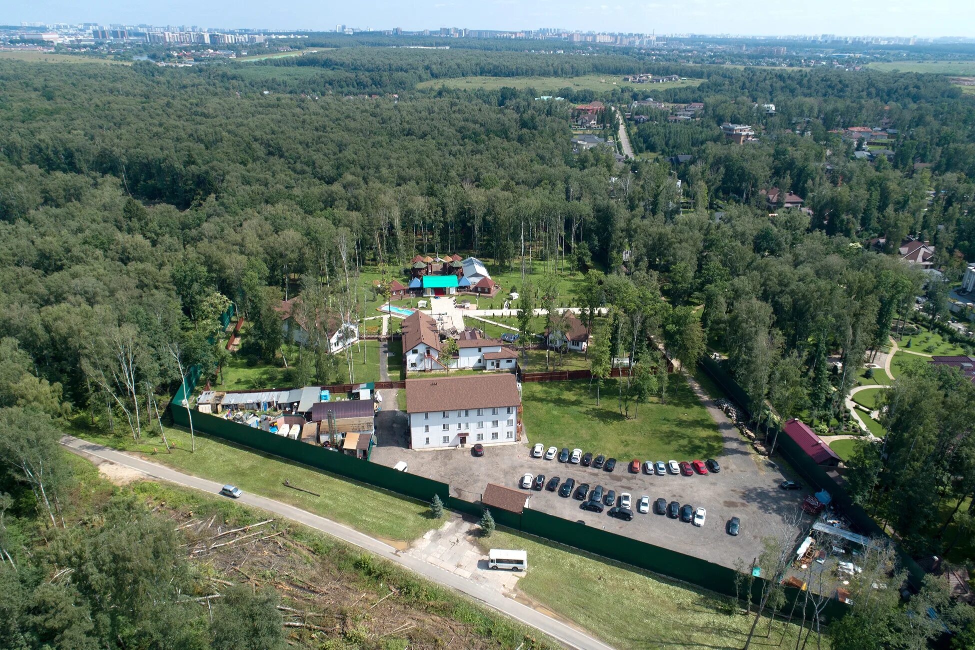 Где находится дом друга. Новая площадка дом 2. Дом 2 Поляна. Москва Поляна дом 2. Лешково дом 2.