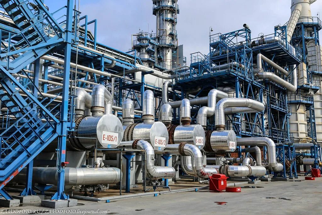 Мусоросортировочный комплекс в омске. Мусоросортировочный комплекс в омске. Мусоросортировочный завод омск магнит. Мусоросортировочный завод омск. Омский нпз каталитический крекинг.