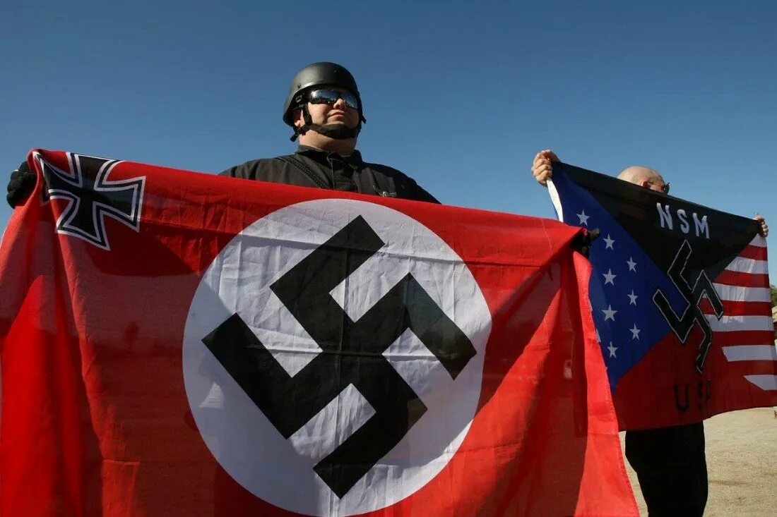 Значок против фашизма. Lose your smile anti nazi. Anti nazi. Against nazi. Anti nazi arts.