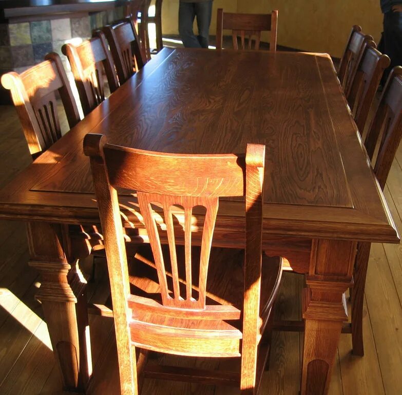 Стол кухонный деревянный. Стол кухонный дубовый. Массивный стол из дерева. Массивный дубовый стол. Стол обеденный из массива дерева bestkaminy ru