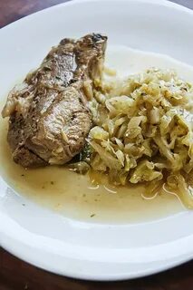 Свиные ребрышки с капустой