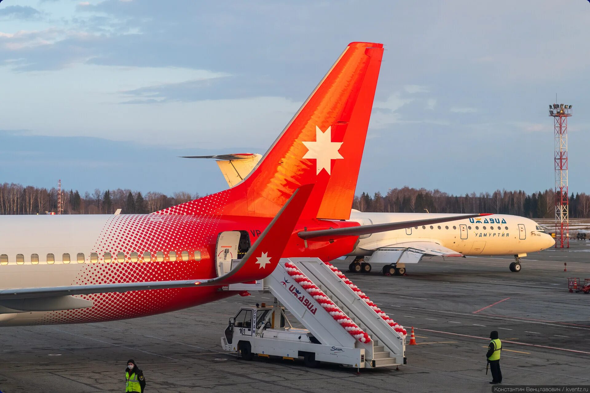 Самолеты авиакомпании ижавиа. Ижавиа boeing. Боинг 737 800 ижавиа. Боинг 737 800 ижавиа. Боинг 737 800 ижавиа.