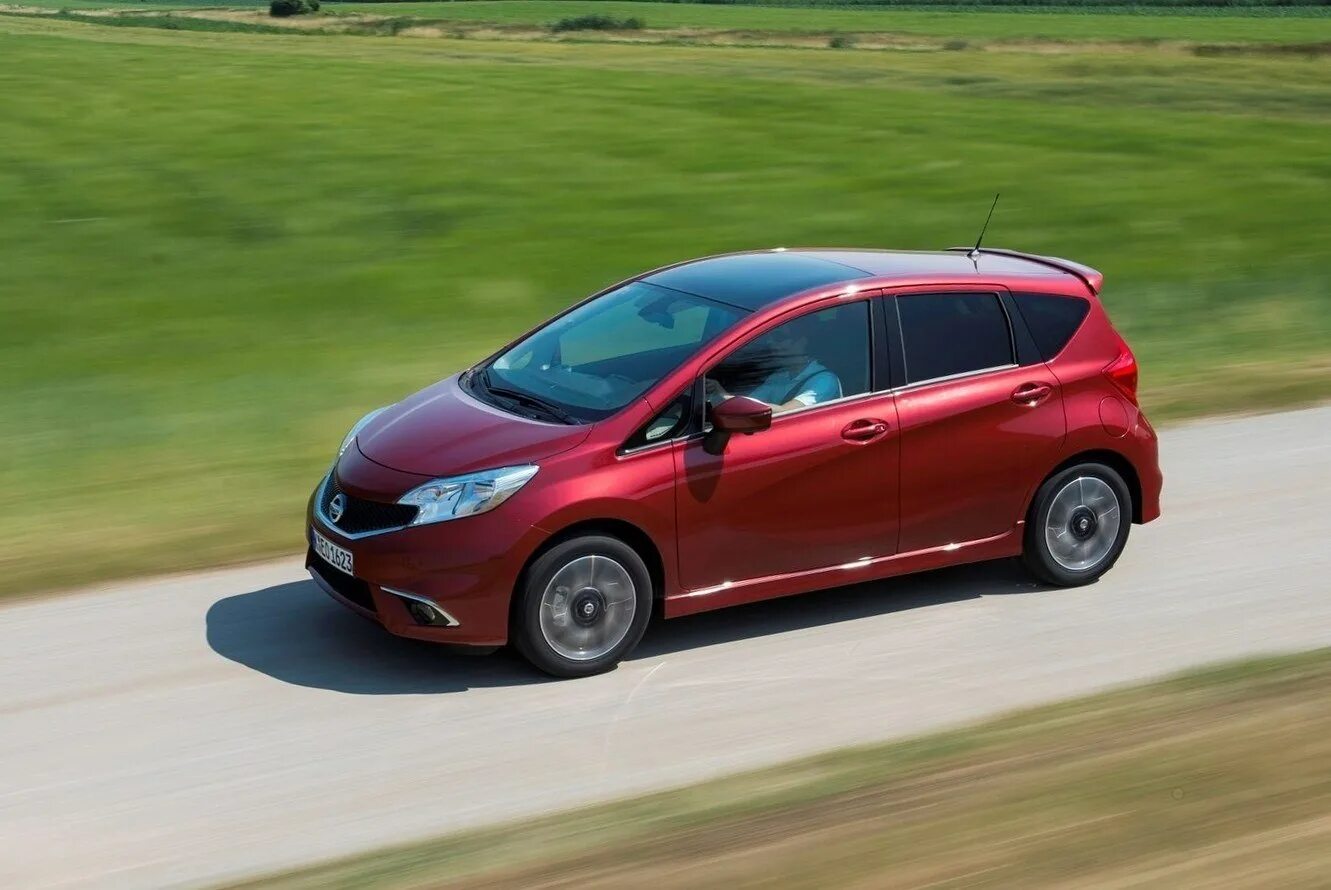 Ниссан ноут 2020 года. Nissan Note e12. Nissan Note e-Power. Ниссан ноут гибрид. Nissan Note e-Power Nismo.