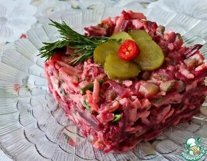 Салат из свеклы с солеными огурцами сыром