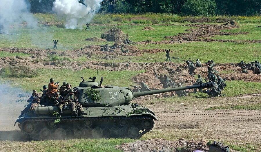 Поле битвы 2. Танки в бою. танки на поле боя. танковое поле боя. танк в бою.