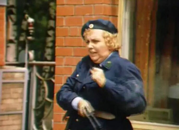 Александр пороховщиков в роли белогвардейца. 86400 секунд работы дежурной части милиции. 86400 секунд работы. Стрелок вохр. 86400 секунд работы дежурной части милиции.