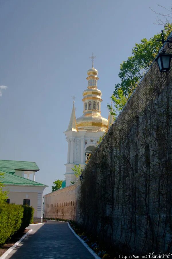 Киево-печерская лавра 1051. Киево-печерская лавра общий вид. Киево-печерская лавра с воздуха. Киево-печерской лавры. Трапезная церковь киево-печерской лавры.