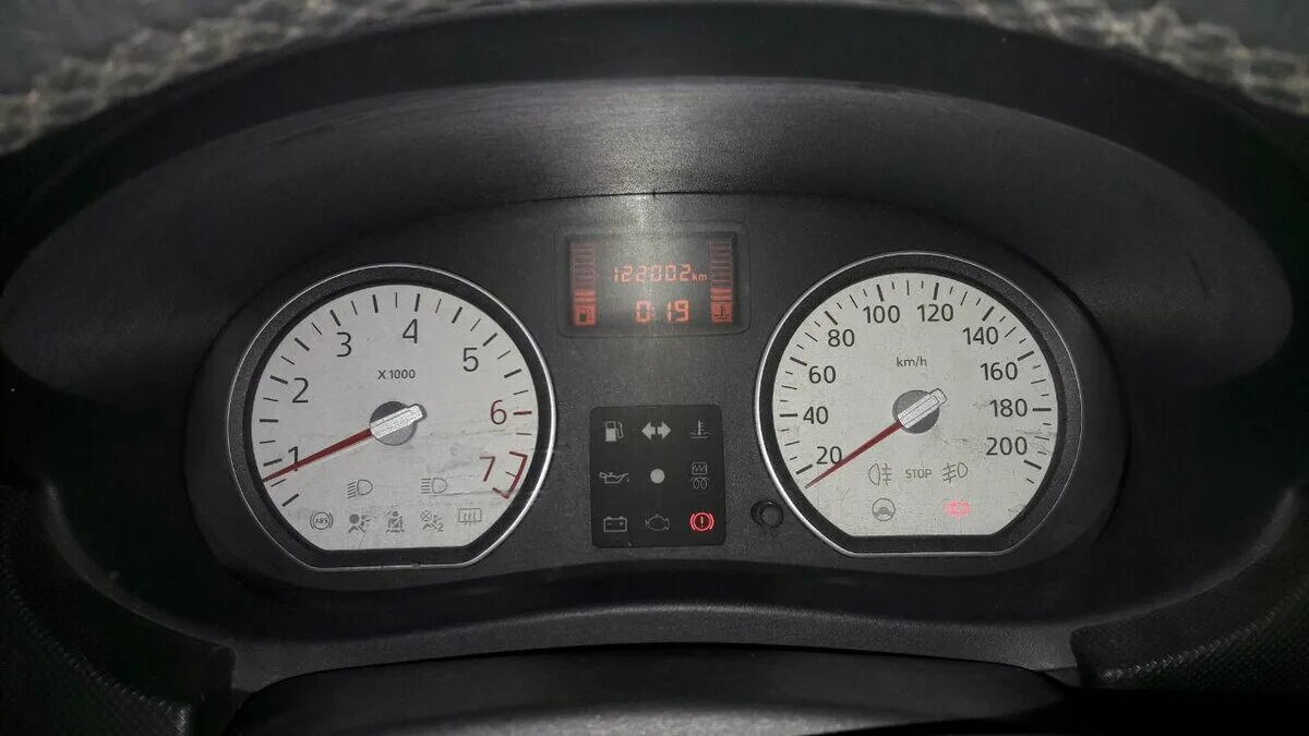 тахометр логан. приборы дачия логан. Renault sandero 2011 приборная панель. тахометр логан 1. тахометр рено логан.