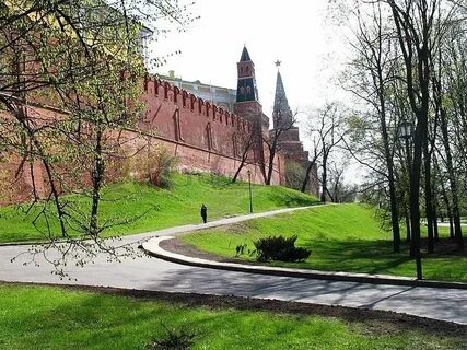 Боровицкий холм москва река