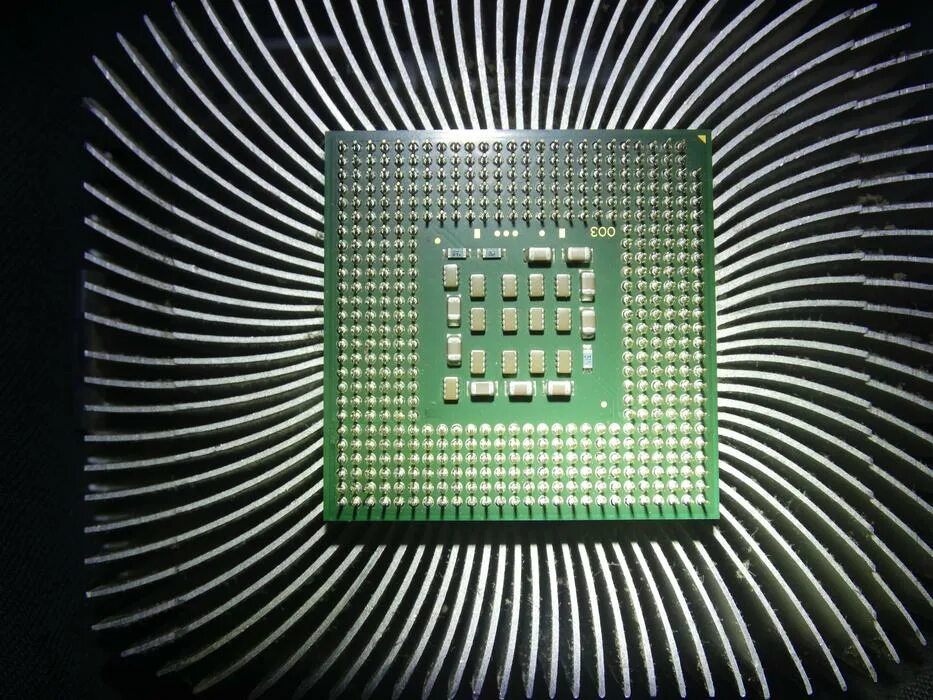 Intel 3770k. Использование процессора. Центральный микропроцессор. Цпу. Процессор.