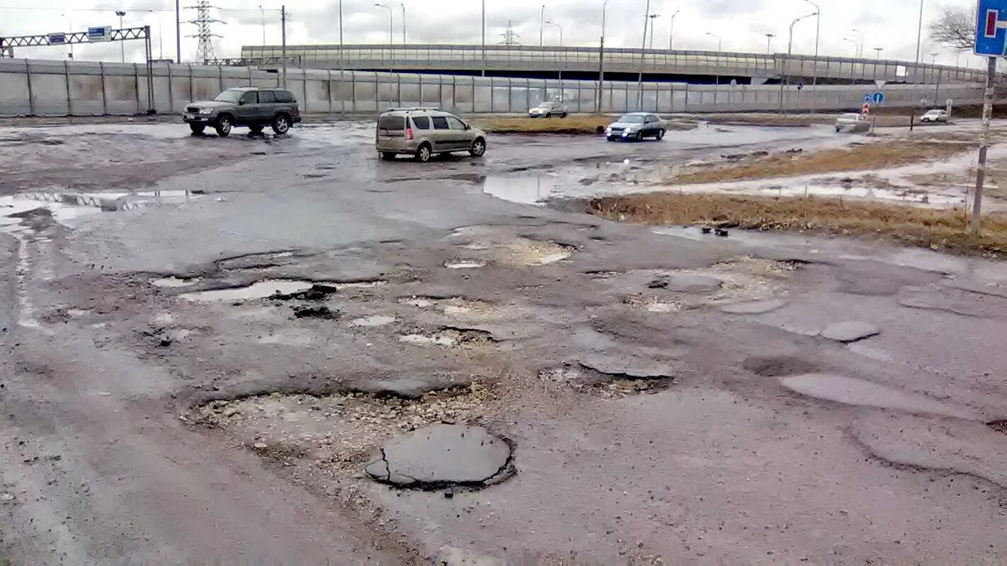Состояние дорог в городе. Санкт-петербург плохие дороги. убитые дороги санкт-петербург. разбитые дороги. разбитые дороги питера.