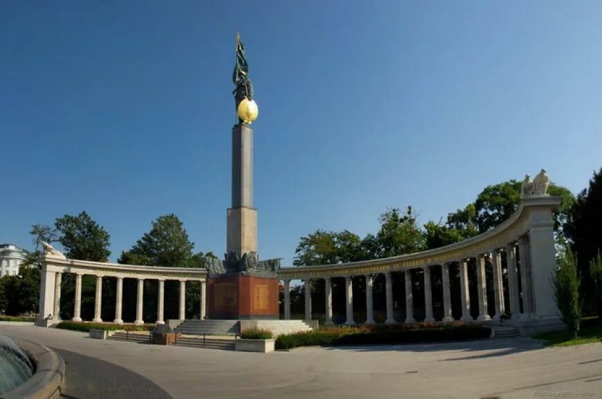 Памятник советским воинам. Мемориал в вене советским солдатам. вена памятник советскому солдату. советский памятник в вене. австрия вена памятник советским солдатам.