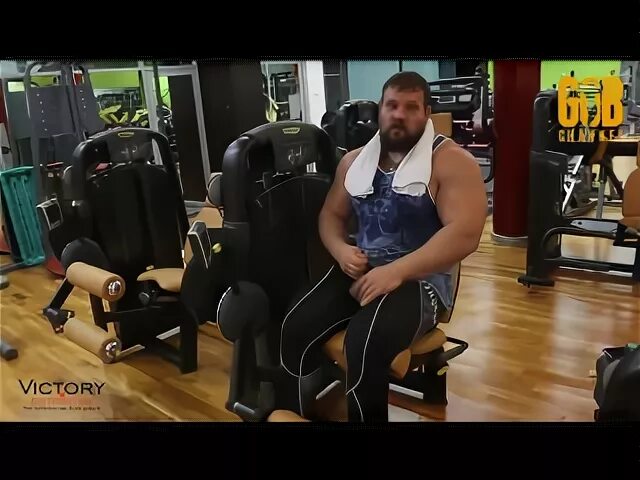 Брусья с весом 50кг. Тренировка на брусьях в маске. Жим лежа 50 кг. Человек 50 кг. Пожал 50 кг.
