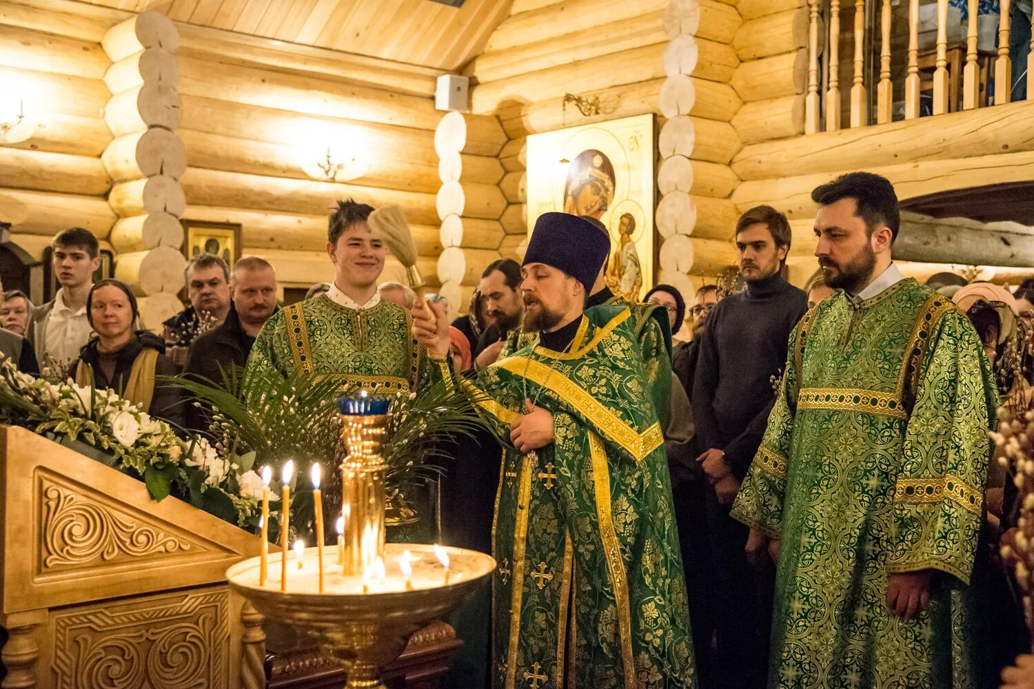 Храм всех святых в черемушках расписание. Храм святой равноапостольной нины в москве. храм нины в черемушках. храм равноапостольной нины сочи. храм нины в черемушках расписание.