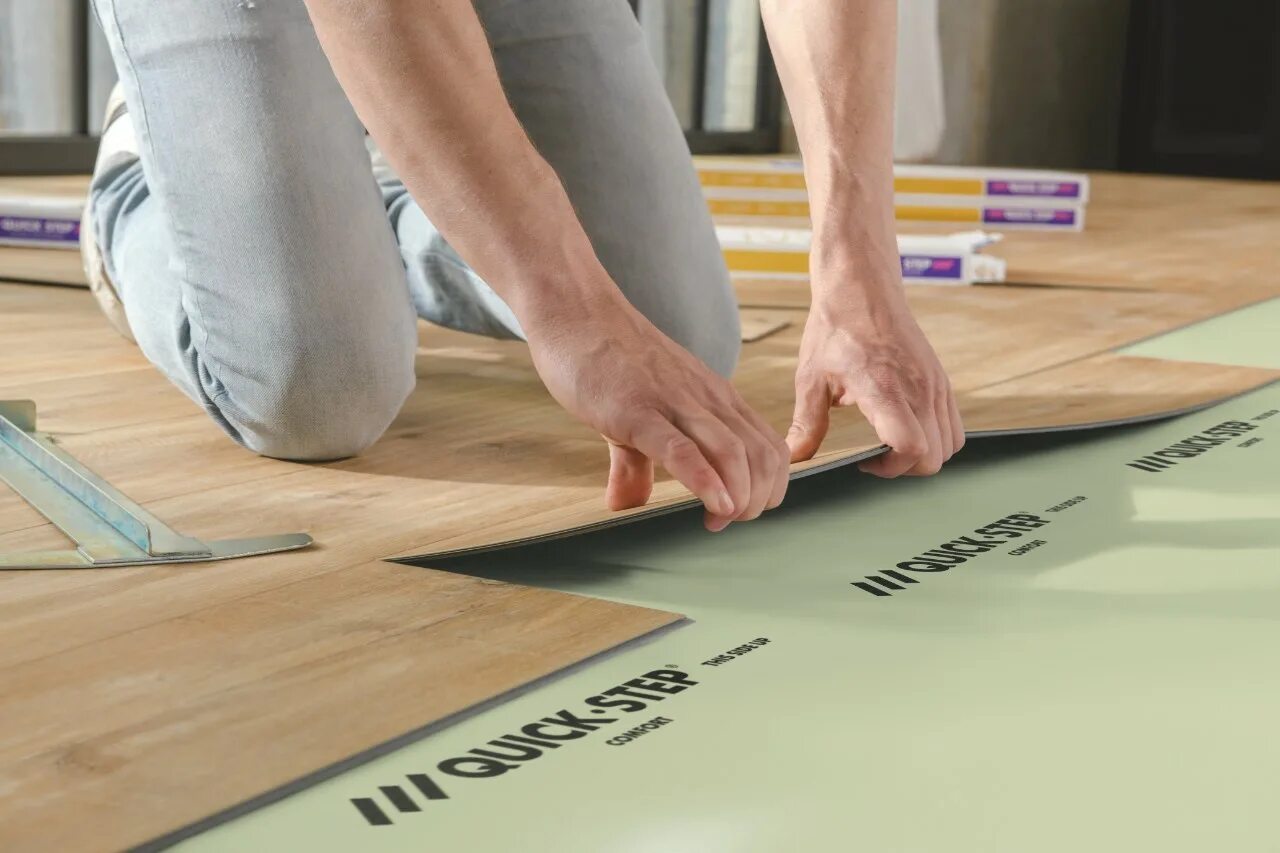 Подложка quick Step. ПВХ плитка Квик степ. Подложка под ламинат quick Step. Подложка quick-Step подложка Basic Livyn underlay 1mm (15 м2). Quick step класса ламинат