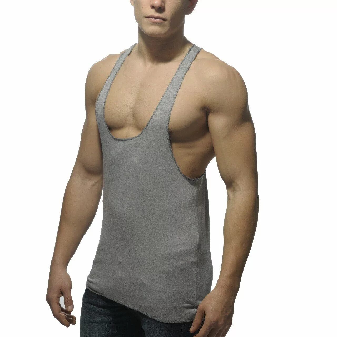 Майка парень. Через футболку. Девушки без бюстгальтера. Майка мужская. Мужское тело в майке.