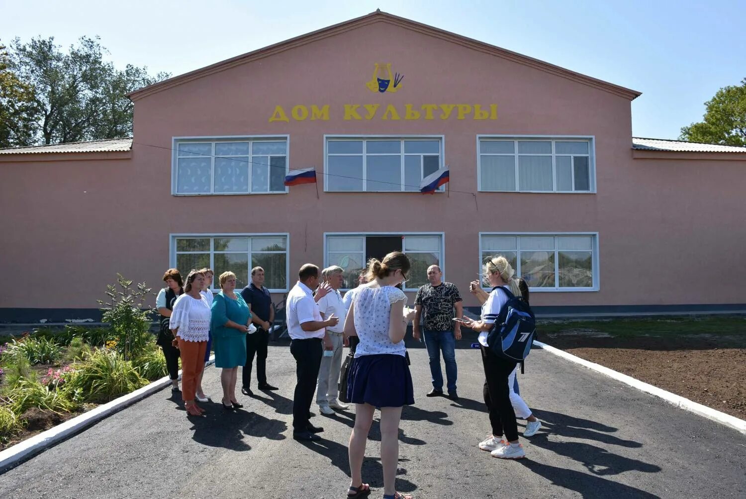 Погода ивановка приморский. Николаевка Саратовская область Ивантеевский район. Село Николаевка Саратовская область Ивантеевский район. Село Николаевка Малосердобинский район школа. Село Николевка Саратовская область.