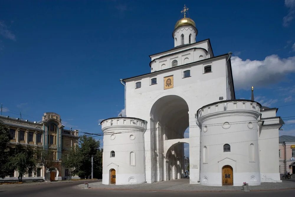 Золотые ворота достопримечательность города. Золотые ворота во Владимире 1158-1164. Золотые ворота во Владимире 12 век.