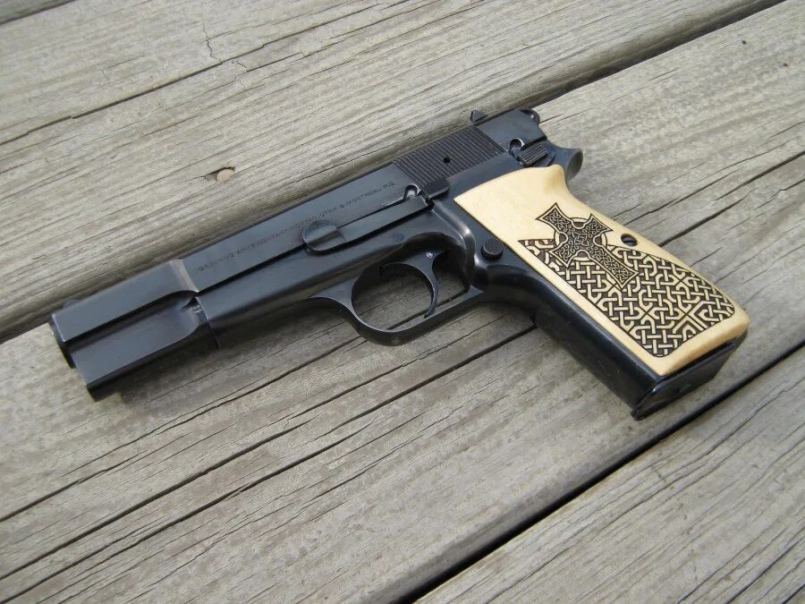 Browning shop. Browning Hi-Power. Browning Hi-Power пневматика. Травмат Браунинг. Hi Power 4000.