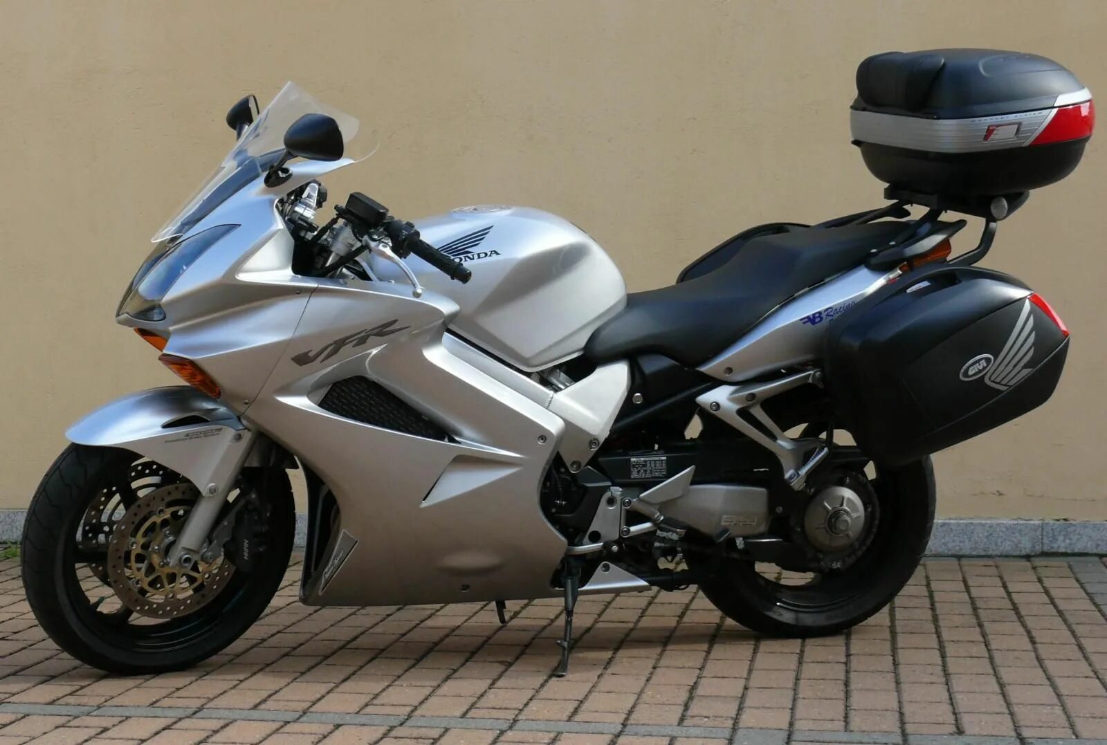 Honda VFR 800. Мотоцикл VFR 800. Хонда VFR 800 VTEC. Хонда ВФР 800.