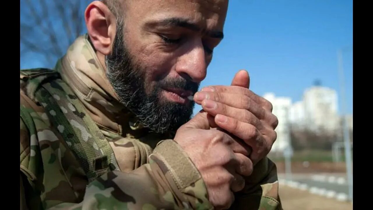 Украинский адвокат маси найем. Украинский адвокат маси найем. Мустафа найем брат. Мустафа масси наем. Мустафа найем.