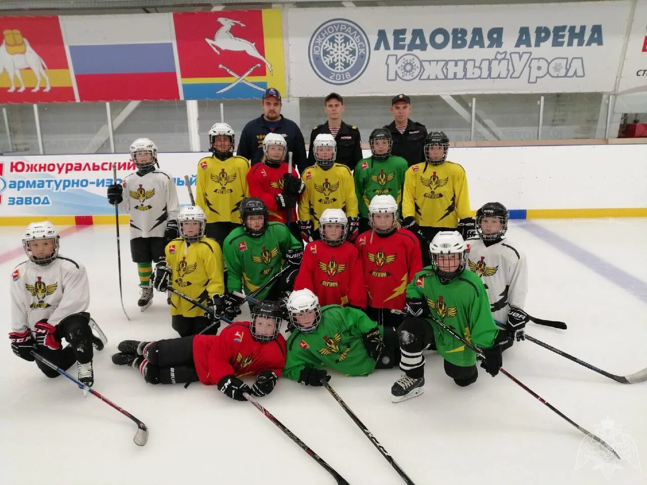 Легион южноуральск. Легион южноуральск. Хоккейная команда легион. Легион южноуральск. Хоккей легион логотип.