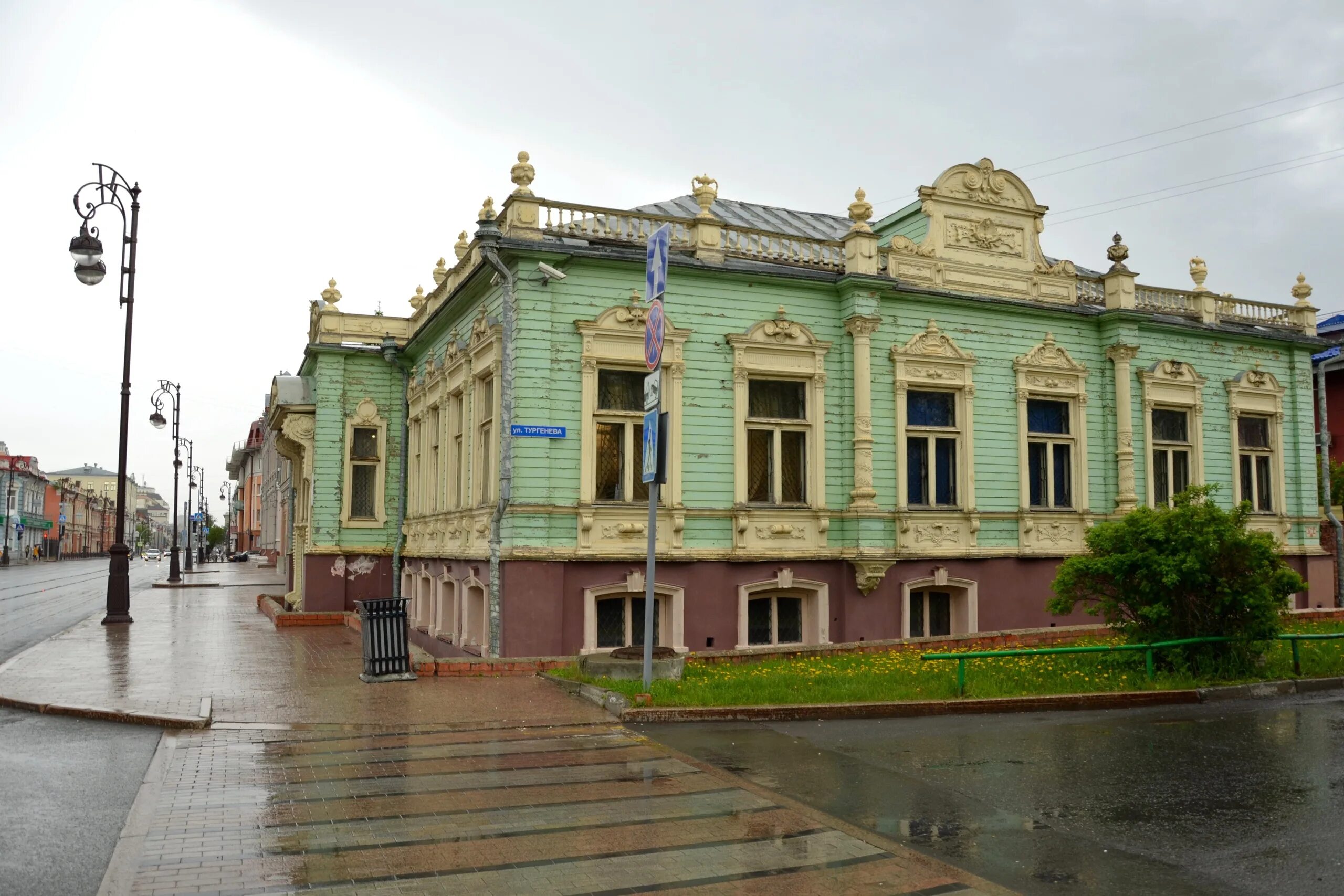 Усадьба Колокольниковых Тюмень. Дом Купцов Колокольниковых Тюмень. Дом музей Колокольниковых Тюмень. Деревянное зодчество Тюмени усадьба Колокольниковых Тюмень.