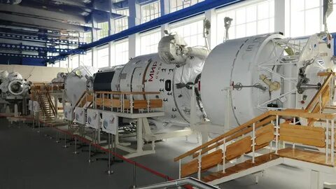Космонавтов завод
