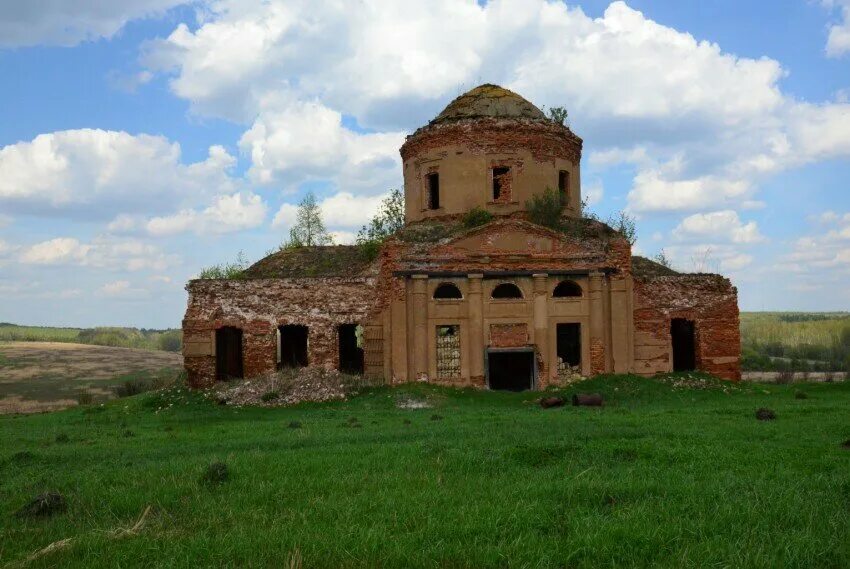 Выселки тульская область. Храмы Тульской области. Чернский район Тульской области с Знаменское храм Знамение. Церковь в Хилково Тульской области. Казачьи Выселки урочище Тульская область.